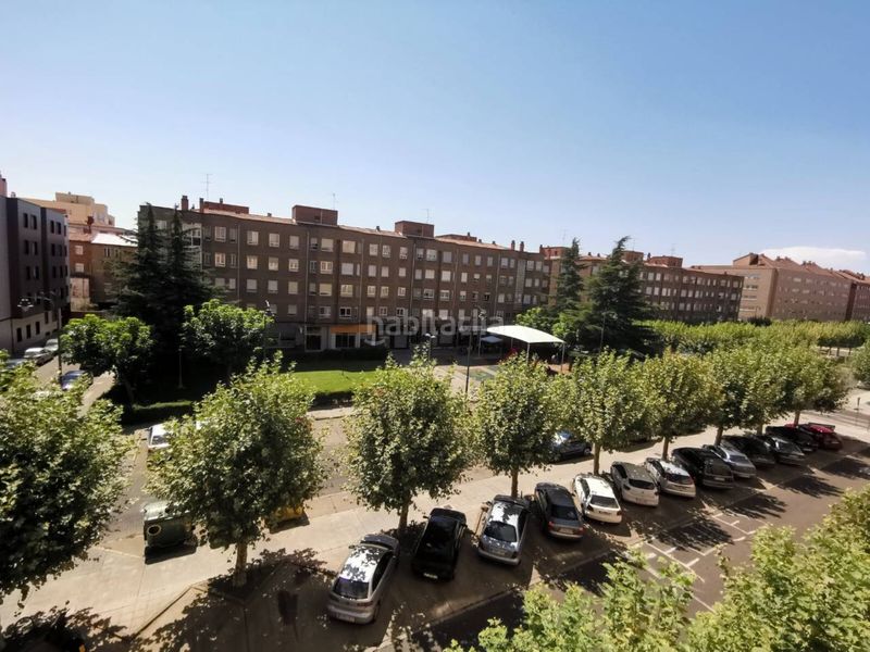 Foto 4c02f954-443d-400d-93a8-71d2571d69d2. Pis amb calefacció a La Vega - La Sal León