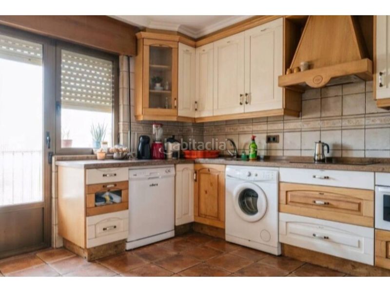 Foto 06ee16bd-3778-400a-a75d-7d678821f3d8. Flat with heating in Trobajo del camino
