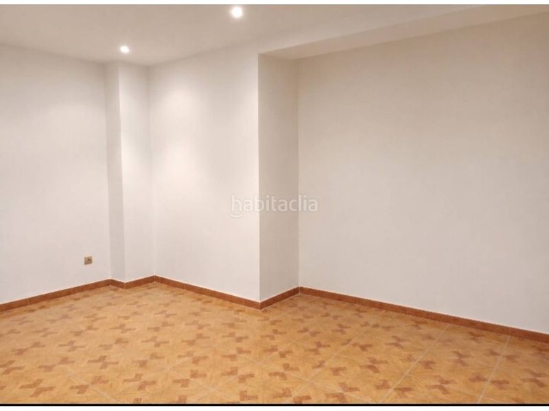 Foto d1aa06f0-16a1-40d1-9215-391d31430fae. Flat with heating in Trobajo del camino