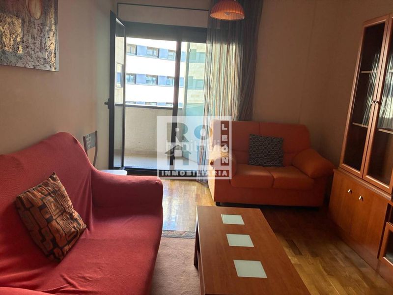 Foto 49be2d68-6175-4dc7-bde6-eb47ab32a520. Apartament amb calefacció aparcament a Centro Ciudad León