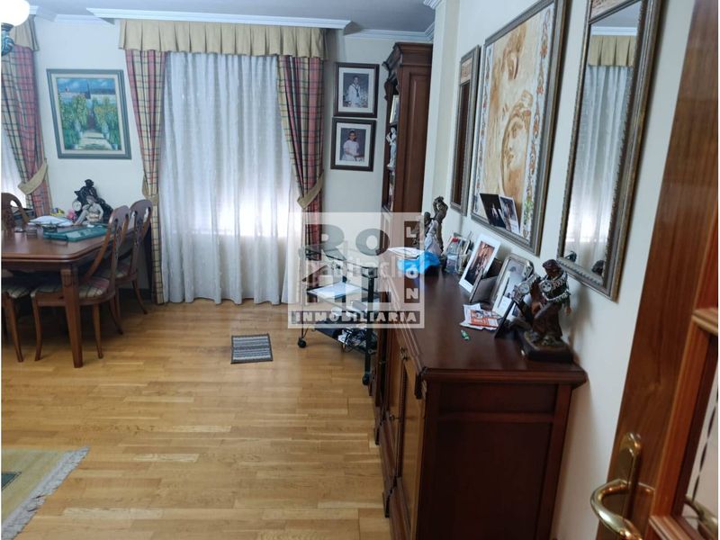 Foto e0ce629b-c0b2-4793-be72-fa831b4483a1. Dúplex amb calefacció aparcament a Centro Ciudad León