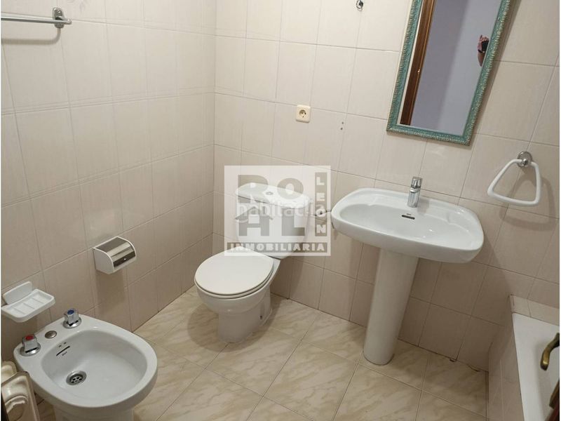 Foto 75468bf6-04b0-44d5-9479-a8d39cf4351f. Flat with heating in Pinilla León