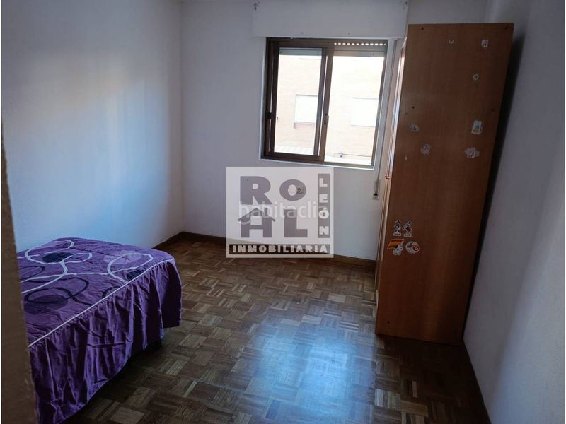 Foto b86c96d4-d463-4834-8188-32e8bbcb4f6f. Flat with heating in Pinilla León