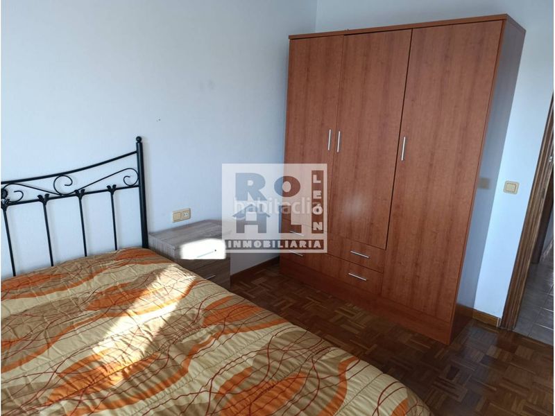 Foto d1fdfb8a-8f8f-404d-90d5-4f697f9a97aa. Flat with heating in Pinilla León