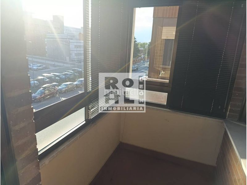 Foto fad470ac-9ecc-47df-81cb-8a5806a88217. Flat with heating in Pinilla León