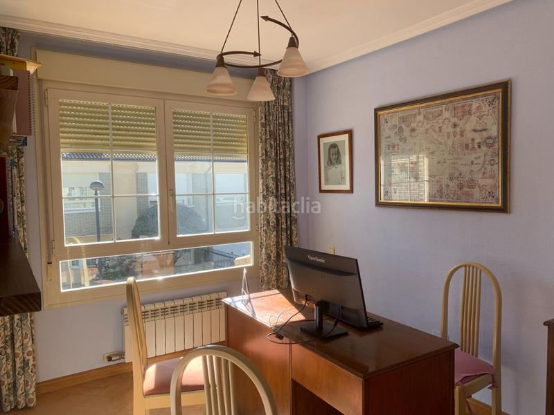 Foto 628d5f39-484d-40c0-a3de-1f6a004ebb6e. Casa a schiera con riscaldamento parcheggio in El Berrocal Valladolid