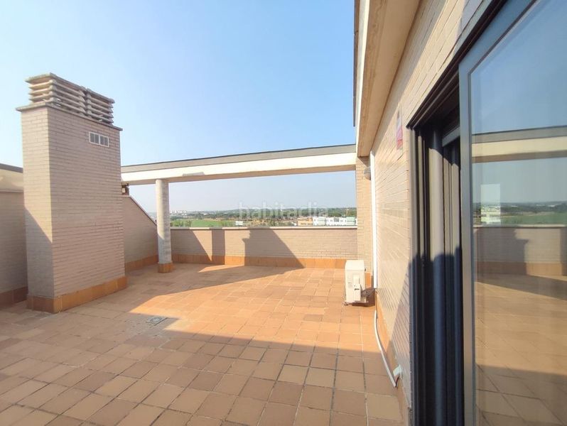 Foto 0a32b11a-51e8-4fcb-ba11-665e251be6f8. Pis amb calefacció aparcament piscina a Pinar del Jalón Valladolid