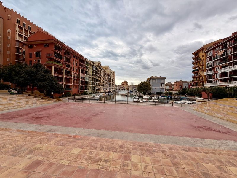 Foto 1235b28e-043c-4e4d-ae5e-ad60c70646c1. Apartament a Port Saplaya Alboraya
