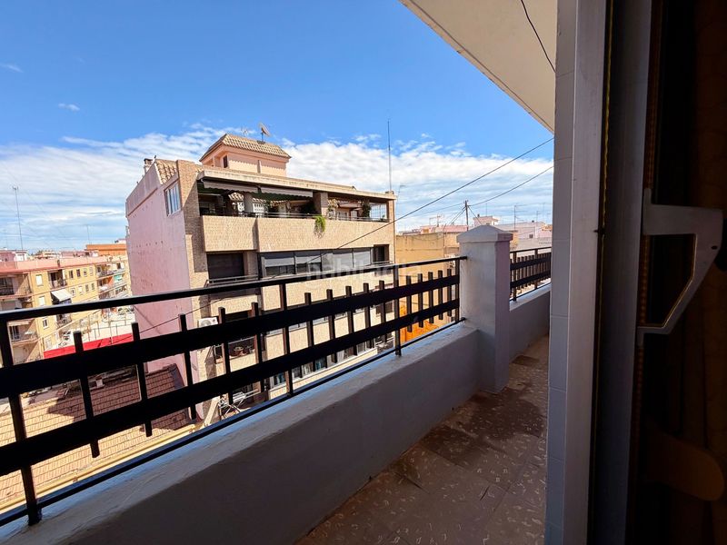 Foto 0fa746a7-9239-438e-a983-7bbf6f4487dc. Pis a Barrio Benicalap Valencia