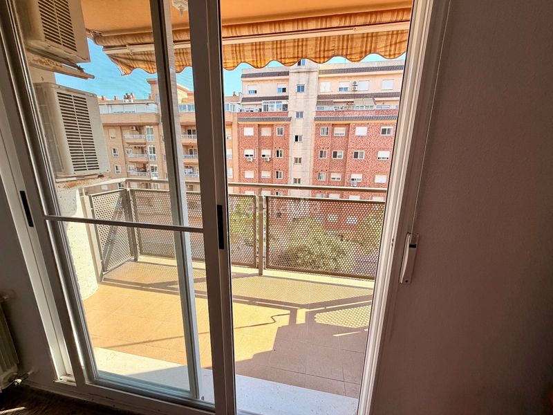 Foto f0c34f60-0ce8-4ab7-b1b7-146a6ad421e7. Pis amb piscina a San José-Los Metales Sagunt