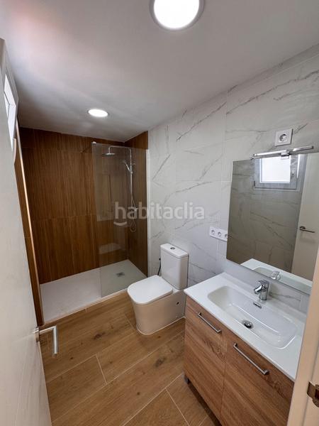 Foto 866a8344-a590-4042-b68c-7e746d767330. Casa en Avenida de Abril-9 de Octubre Sagunt