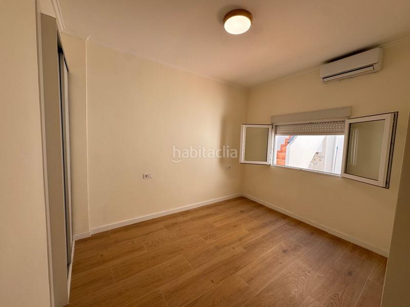 Foto a73eaef3-2f32-4cb8-9fbb-1b8f12519fd5. Casa en Avenida de Abril-9 de Octubre Sagunt