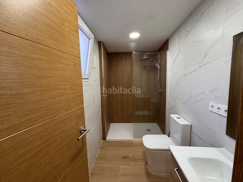 Foto f3cc7e5f-c3a4-4926-99a2-2ebdefaf0597. Casa en Avenida de Abril-9 de Octubre Sagunt