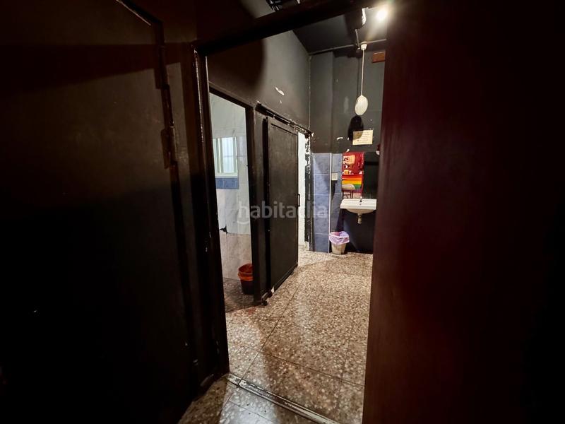 Foto 7c188773-ff5f-4a87-bd23-5de0e703a502. Local commercial dans El Botànic Valencia