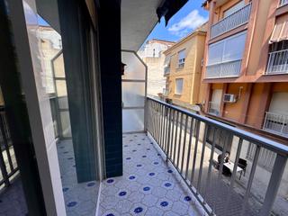 Pis  Príncipe felipe. Vivienda de grandes dimensiones en el centro de benigànim