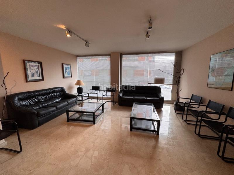 Foto d197e233-1b1e-474f-a202-a61e3f3a7366. Ufficio in Oliva pueblo Oliva