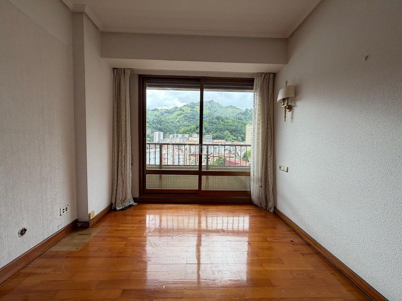 Foto 8d133cf9-a03e-4f56-8d50-e3bbe42c1dec. Appartement avec chauffage dans Eibar