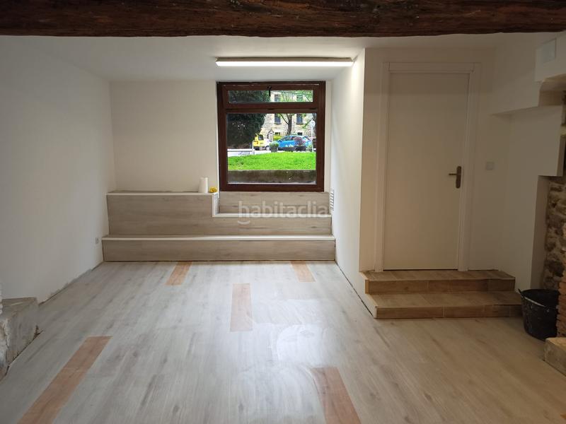 Foto f5ae458f-49aa-45f1-b867-de0c933b720a. Lloguer local comercial a Durango