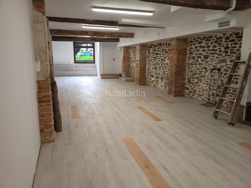 Foto f7734bd3-5292-4ca4-b2f3-d7f8e8812027. Lloguer local comercial a Durango