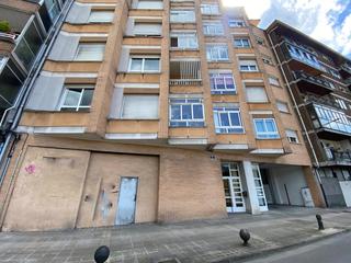 Business premise  Bidebarrieta kalea. Local comercial a la venta en iurreta