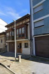 Casa aparellada a Durango. Vivienda de 5 dormitorios a venta en mañaria