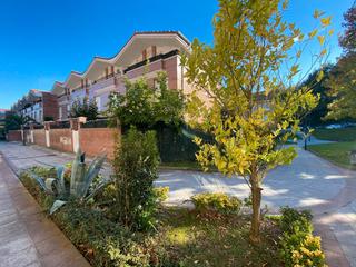 Xalet a Berriz. Chalet de 4 dormitorios a venta en berriz