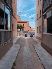 Appartement à Montgat. Zona parc tramvia. 58m2 útiles. todo exterior.