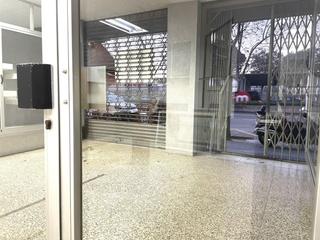 Local Comercial en Avenida Abat Marcet