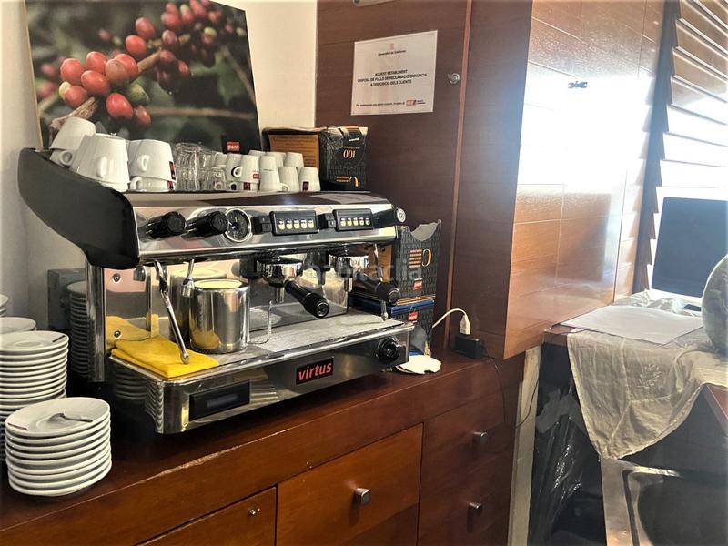 Foto 3064b32b-4dfa-433b-9ec0-362c7b3ca1c0. Pas-de-porte local commercial dans Barri del Centre Terrassa