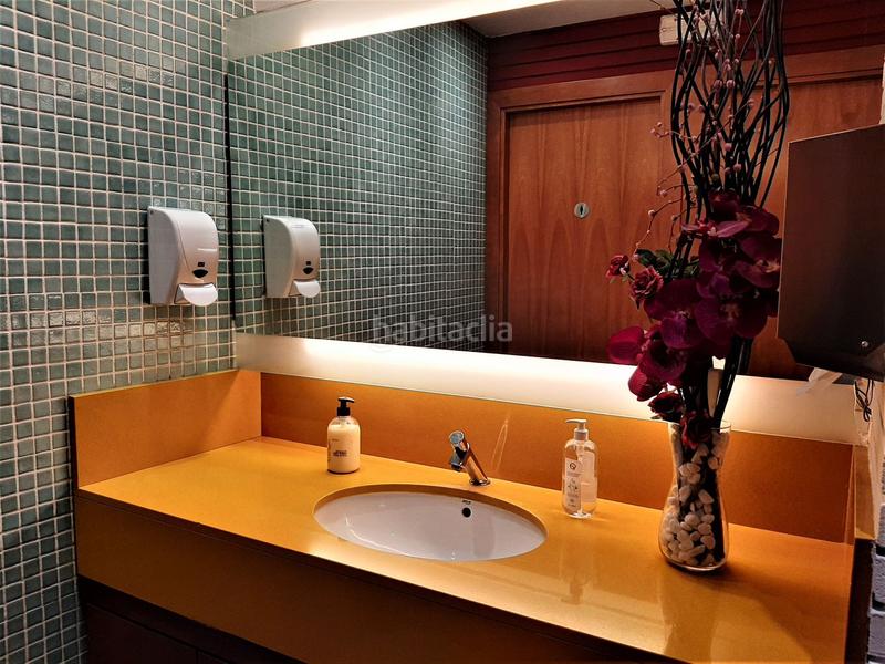 Foto 73cf9c82-3c87-48f4-9972-0d295f7b30f4. Trapasso locale commerciale in Barri del Centre Terrassa