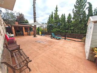 Maison  Avenida dels roures. Casa en venta en urbanización sant muç, 4 dormitorios.