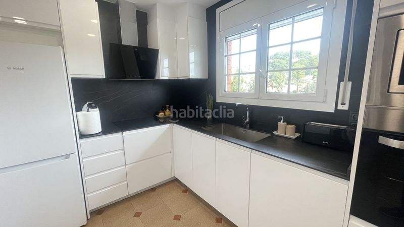 Foto 3a4c56b1-fada-46ea-b557-a454f9bb8780. Casa  en venta en castell nou, 4 dormitorios. en Rubí