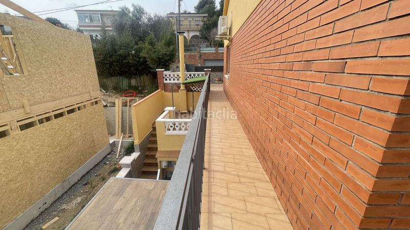 Foto b3c8420c-2a7c-4de8-bbd8-a29849a75fa1. Casa  en venta en castell nou, 4 dormitorios. en Rubí