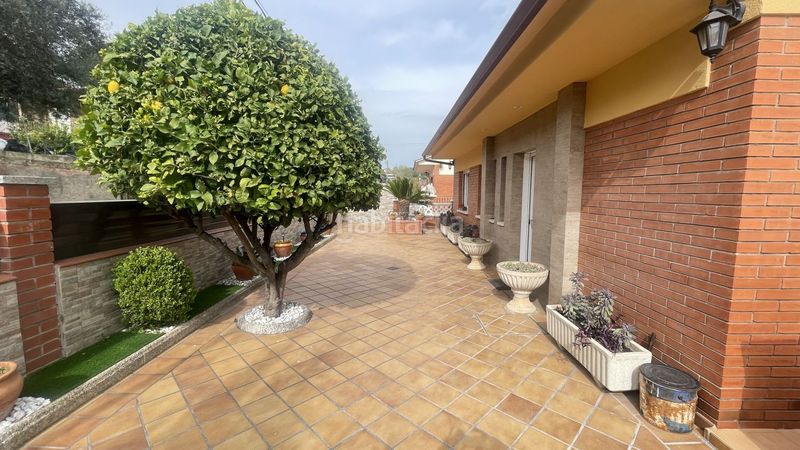 Foto f21a689a-2e37-4075-bf73-ebcf1eddf4c2. Casa  en venta en castell nou, 4 dormitorios. en Rubí