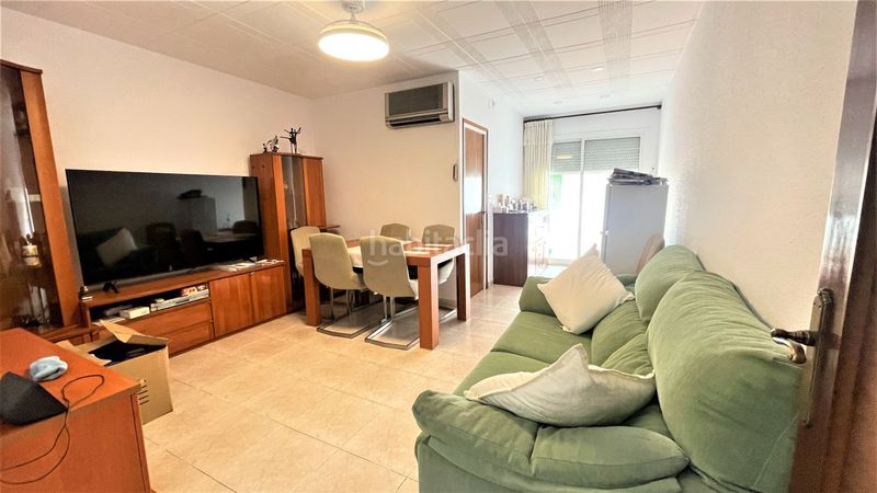 Foto a3d7fe76-ce68-4472-b6d5-3cf4f8b09574. Casa adossada amb calefacció aparcament a Zona Esportiva Terrassa