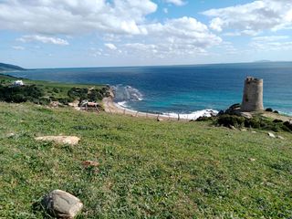 Finca rústica a Lugar el bujeo 19. Rare coastal gem – 11 hectares with rich heritage near tarifa