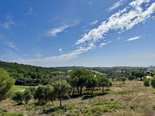 Terreny residencial a Lugar sotogrande 417. Prime frontline golf plot in la reserva de sotogrande