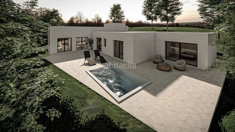 Foto b69e3261-0b45-43f6-8af6-c29511a0741b. Xalet a calle baja 201b a Sotogrande costa Sotogrande