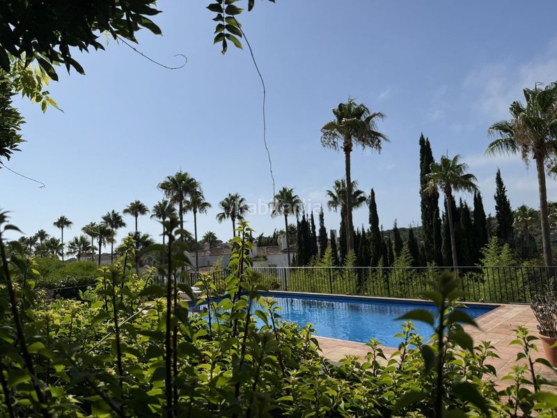 Foto 6f36b3e7-6511-4c71-bb22-e7bec67854f0. Xalet amb piscina a Sotogrande alto Sotogrande