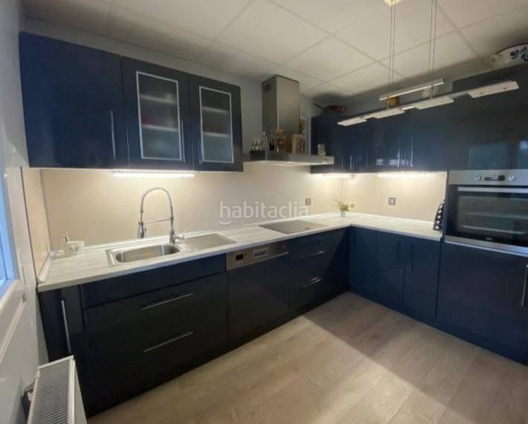 Foto 89346c48-3b20-4be6-a9fc-37a05bec4e24. Casa amb aparcament a Amoeiro