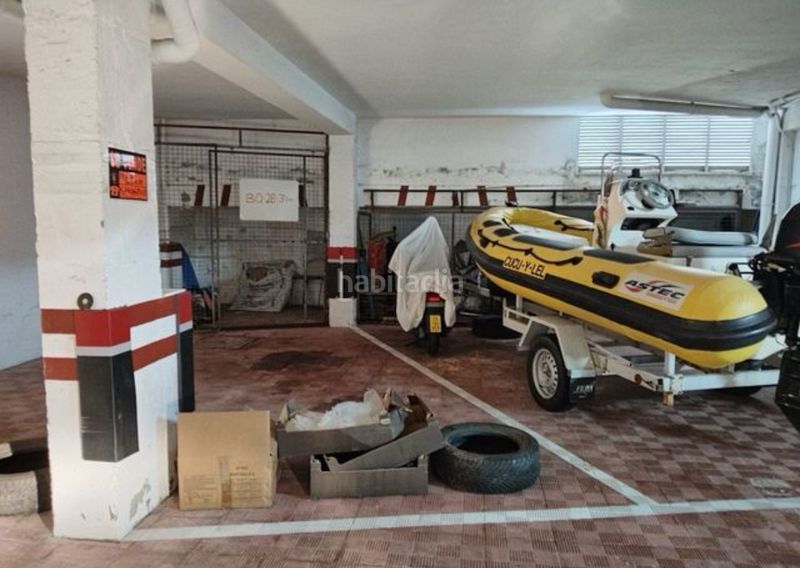 Foto e1db4496-acfe-40c6-8b3d-1630f5fc9664. Aparcament cotxe a Grove (O)