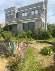 House  Rúa de canido. Casa con bajada directa a la playa