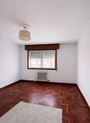 Pis  Lugar vilar-pontesampaio. Piso amplio en arcade