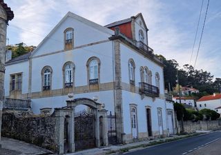 House  Rúa currás. Casa indiana en a guarda