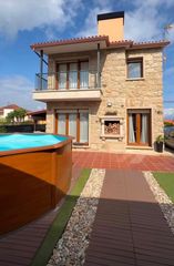 Chalet  Aduana de coron. Magnífico chalet en vilanova de arousa