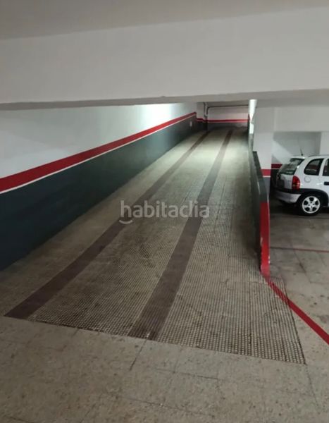 Foto dd9d03d4-d7b9-40fd-bf66-2d9380a40c84. Aparcament cotxe a Camelias - Pi y Margall Vigo