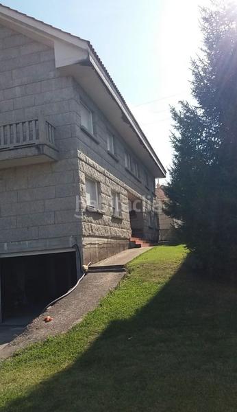 Foto ce8e28a7-4379-4be1-8475-2b86f7fee09c. Casa adossada amb piscina a Sardoma - Castrelos Vigo