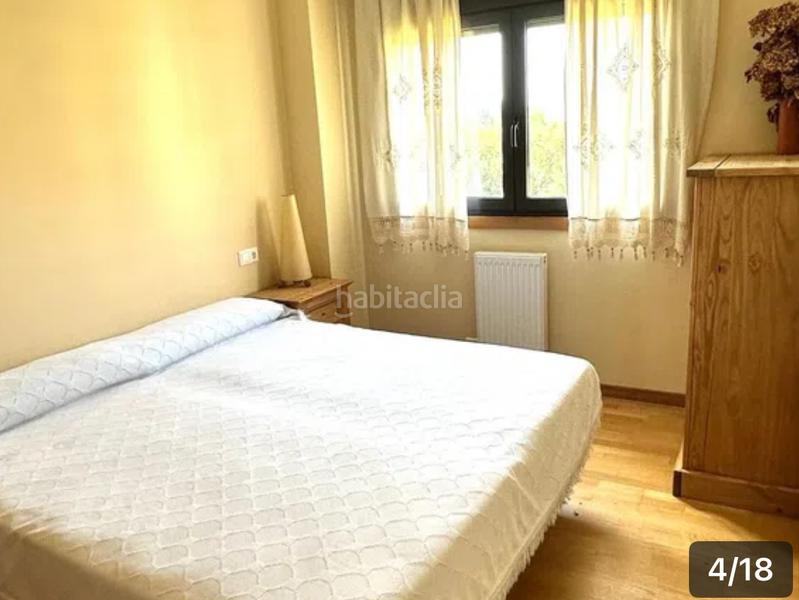 Foto 0e3d466e-7985-4d67-a7b0-7acebfd6a3e5. Apartamento en rúa miraflores 1 piso en urbanización con piscina en Sanxenxo