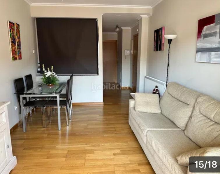 Foto 847cced3-b362-488c-923a-c04b888f54e1. Apartamento en rúa miraflores 1 piso en urbanización con piscina en Sanxenxo