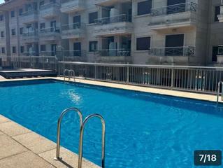 Apartament a Rúa miraflores 1. Piso en urbanización con piscina en sanxenxo